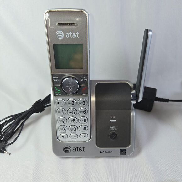 AT&T CL81301 DECT 6.0 Cordless Phone 3 Handsets Main Base Charging Base AC Adapt - Picture 3 of 16